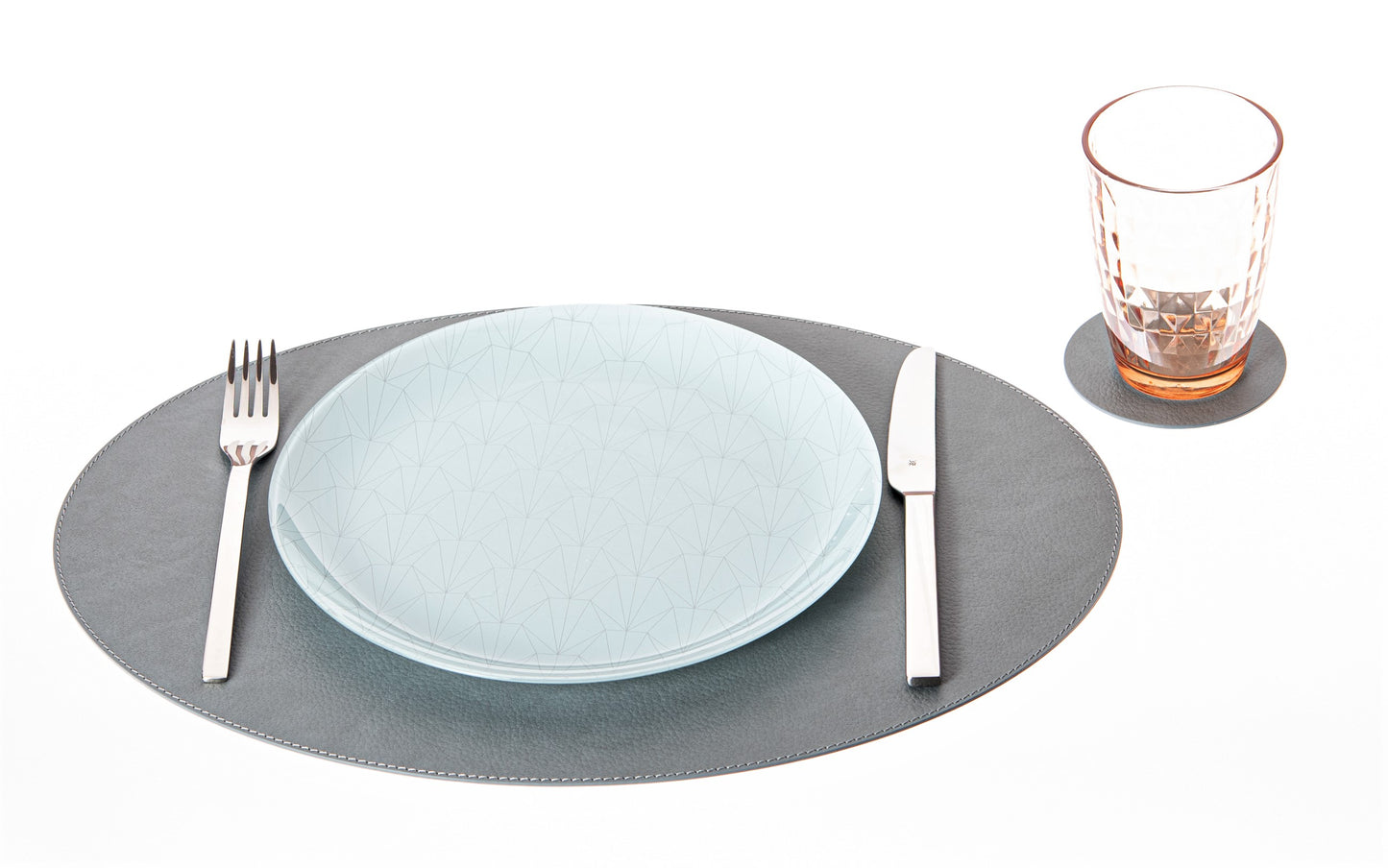Oval Placemats 18''x 13''- 45.7 x 33 cm made of recycled leather